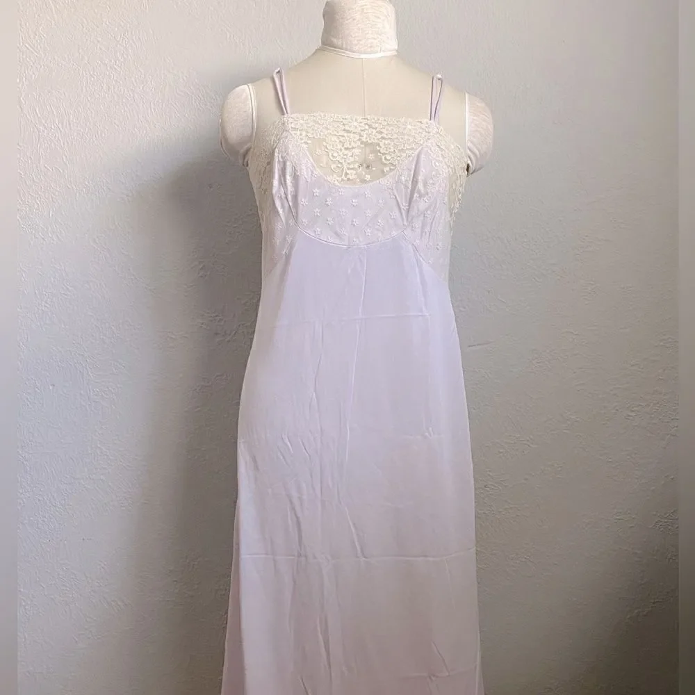 VTG Montgomery Ward Lilac Nightgown dress Size 32 Large